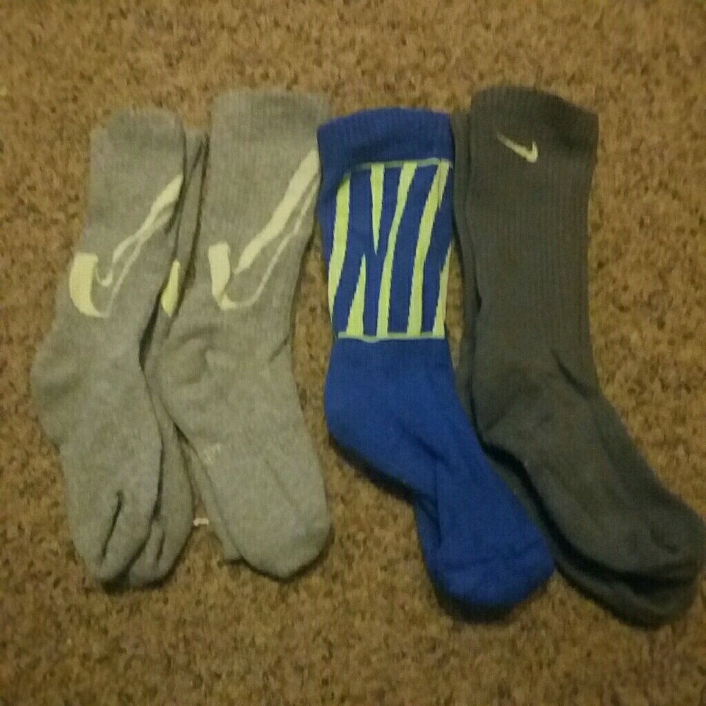 Nike dri-fit socks